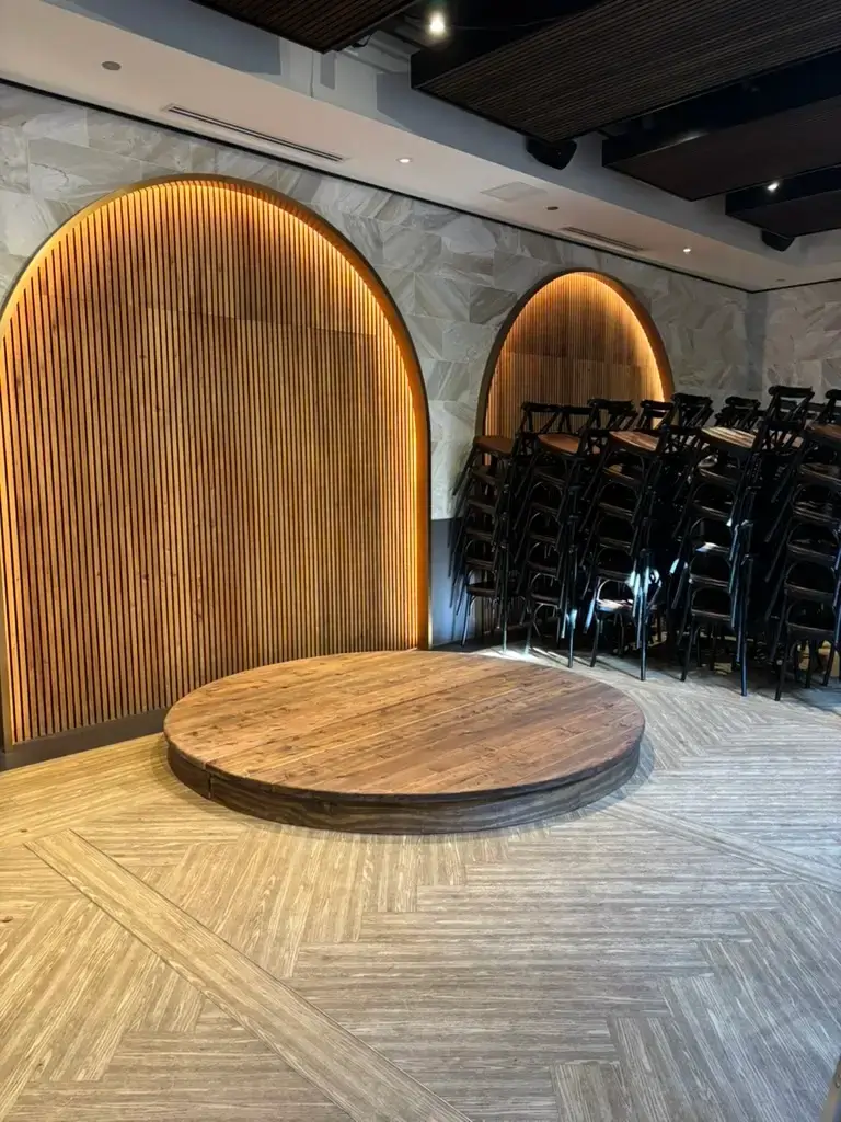 Round wooden stage platform rental for events weddings and quinceañeras Chicagoland IL